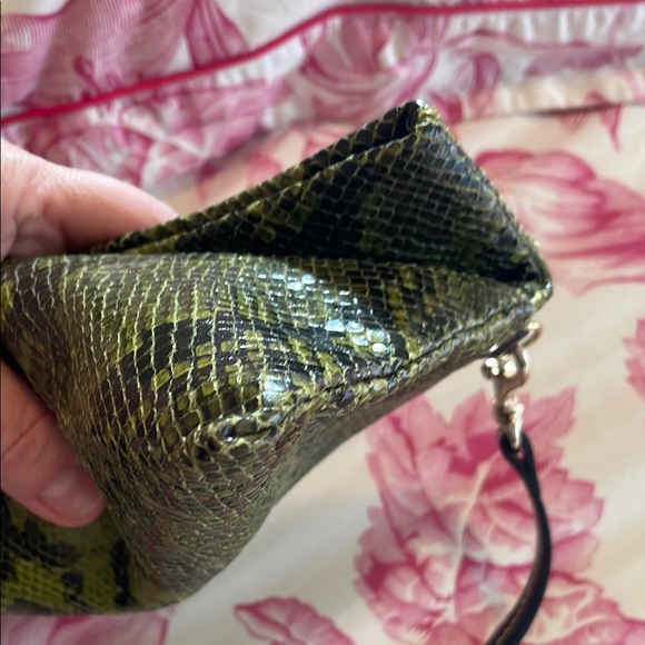 🌼Spring Bag Blowout🌼Dooney & Bourke Green Snake Print Women's Bag - Picture 11 of 14